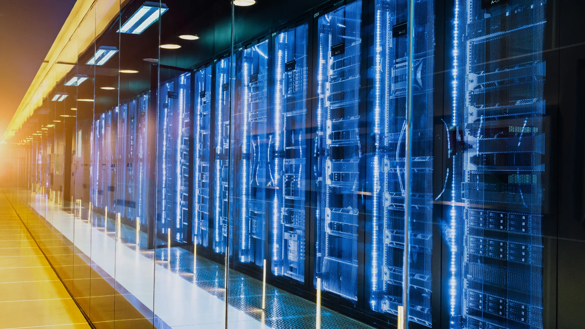 Workstation with multiple monitors in a modern IT environment